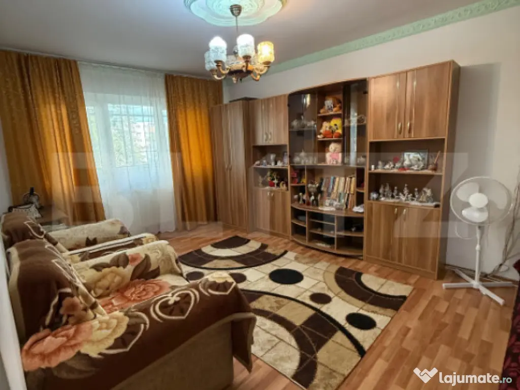 Apartament cu 2 camere, etajul 1 , 50 mp utili, Campina zona