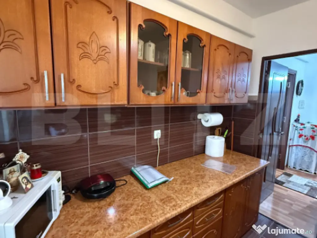 Apartament cu 2 camere, etajul 1 , 50 mp utili, Campina zona