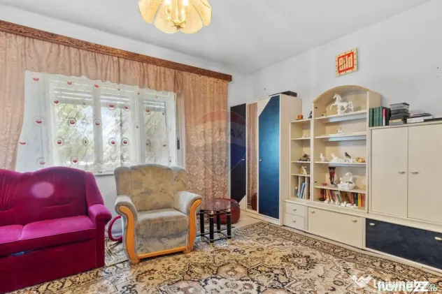 Casă de vanzare in Gradiste + un teren de 720 mp