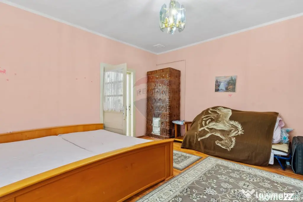 Casă de vanzare in Gradiste + un teren de 720 mp