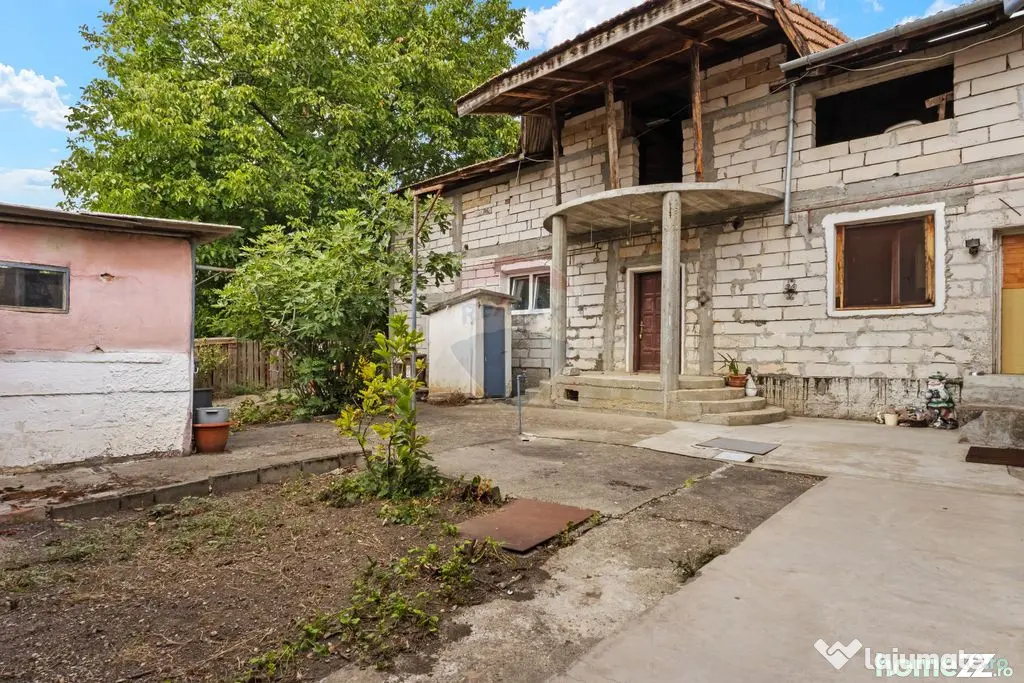 Casă de vanzare in Gradiste + un teren de 720 mp
