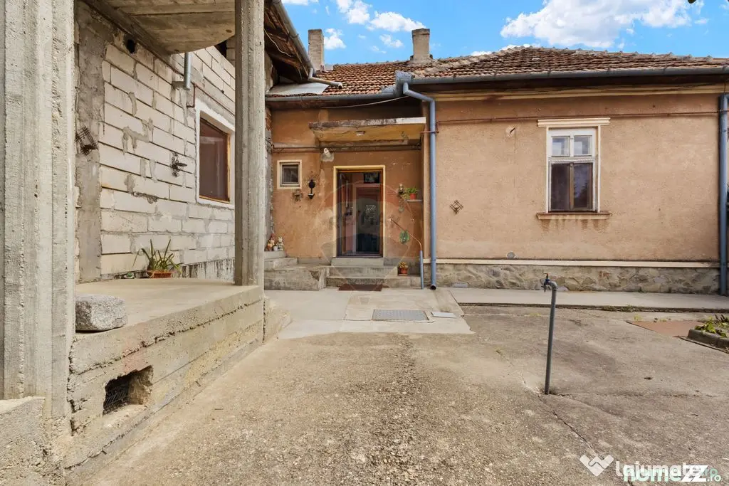 Casă de vanzare in Gradiste + un teren de 720 mp