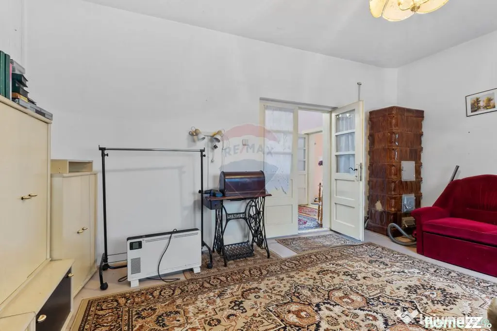 Casă de vanzare in Gradiste + un teren de 720 mp