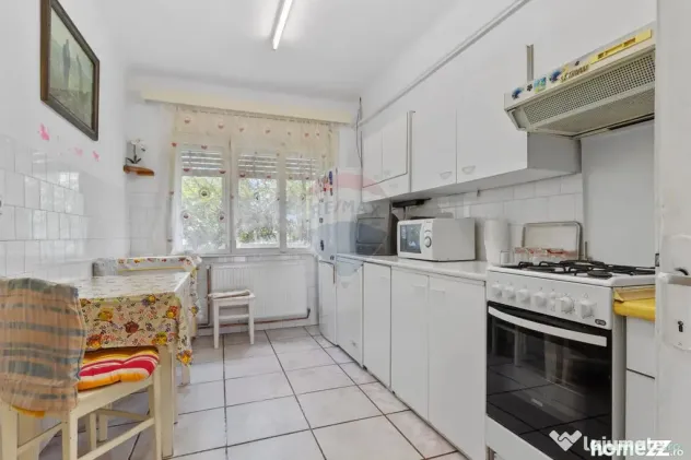Casă de vanzare in Gradiste + un teren de 720 mp