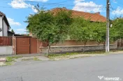 Casă de vanzare in Gradiste + un teren de 720 mp 