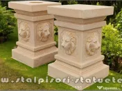 Soclu, stativ, cap de leu, galben patinat, model S84. 