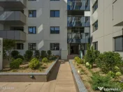 Apusul de la ultimul etaj din Cortina North | 3 camere | 