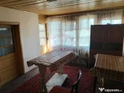 Casă / Vilă cu 4 camere de vânzare în zona Central 