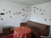 Casă / Vilă cu 4 camere de vânzare în zona Central 