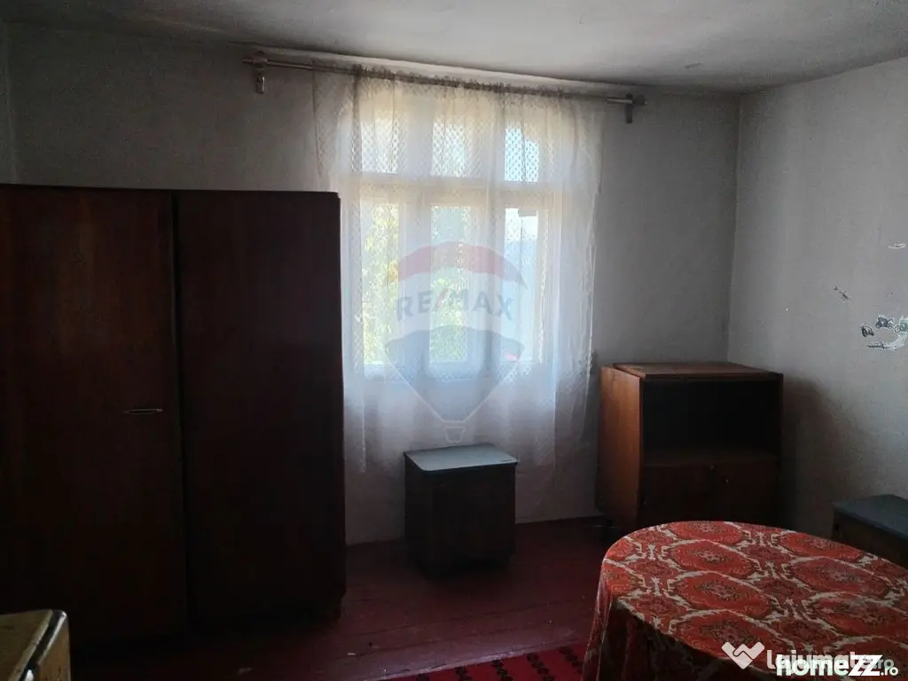 Casă / Vilă cu 4 camere de vânzare în zona Central