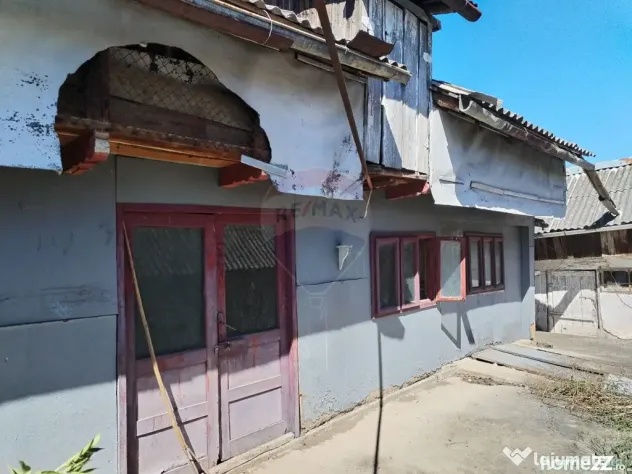 Casă / Vilă cu 4 camere de vânzare în zona Central