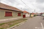 Casa renovabila cu teren de 620 mp in Cantemir