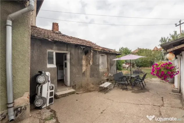 Casa renovabila cu teren de 620 mp in Cantemir