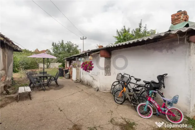 Casa renovabila cu teren de 620 mp in Cantemir