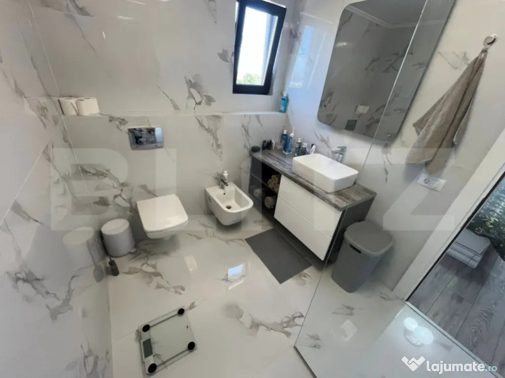 ???? Vilă modernă, de vanzare, cu 5 camere, teren 604 mp,