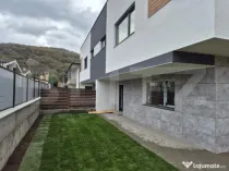 Case cuplate cu 4 camere, 150 mp, terasa circulabila 75 mp,