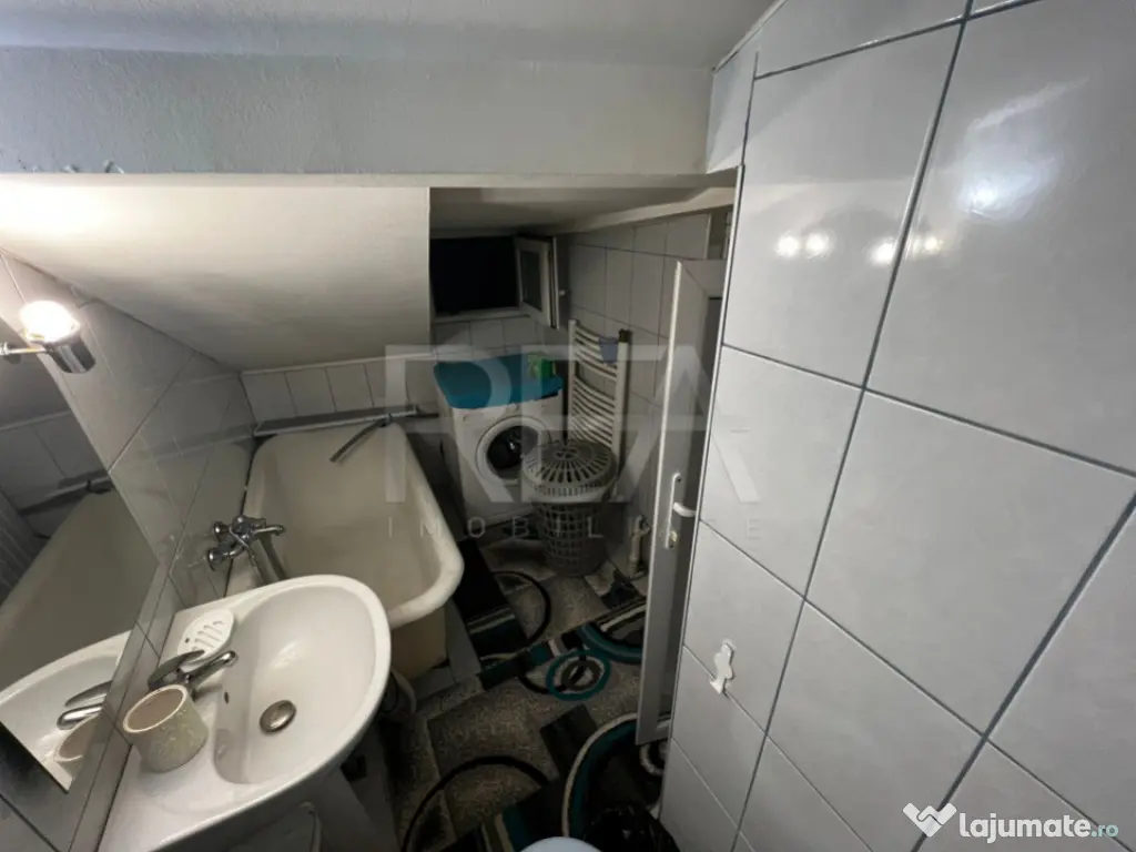 Garsonieră cochetă la mansardă - zona centrala Victoriei