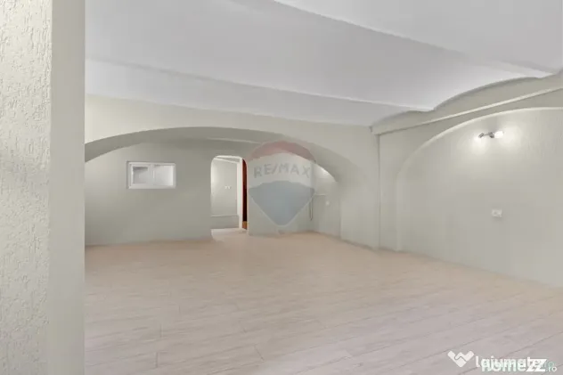 Spațiu comercial 70 mpc de vanzare pe Strada Marasesti