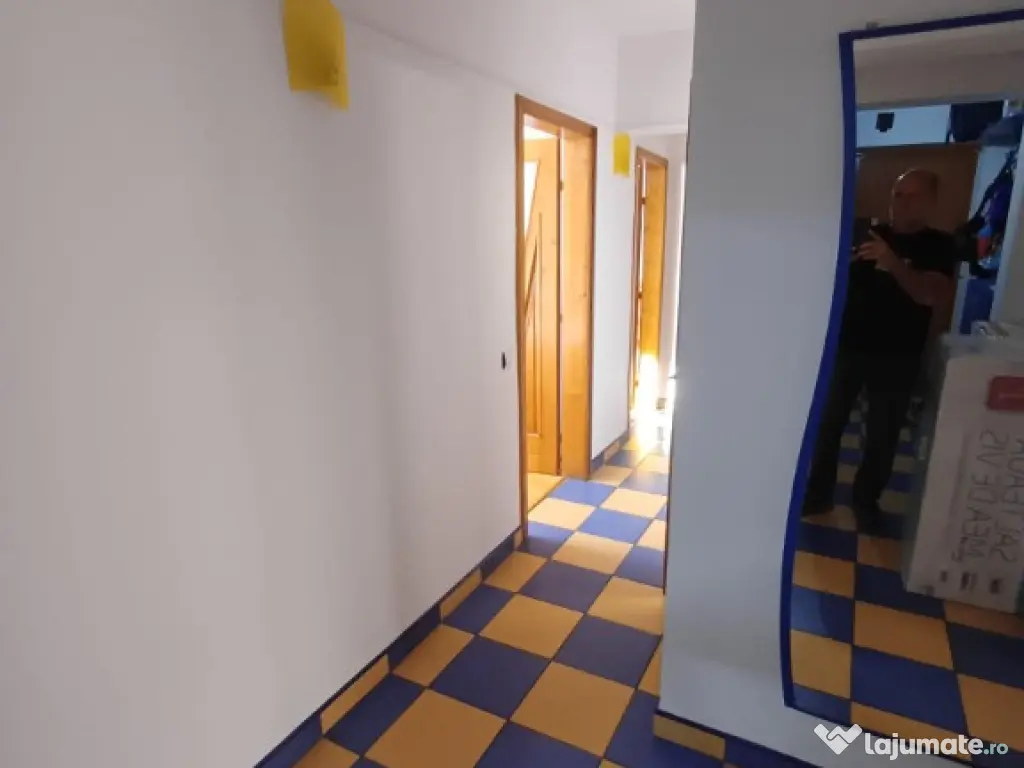 Republicii - Caraiman 3 camere 88 mp etaj 2