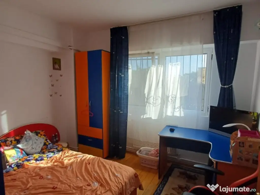 Republicii - Caraiman 3 camere 88 mp etaj 2