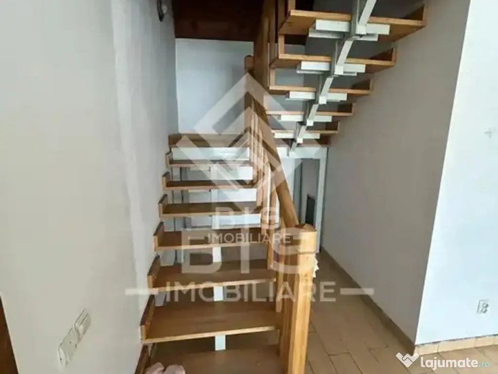 Casa spatioasa pe 3 nivele - Sigmir