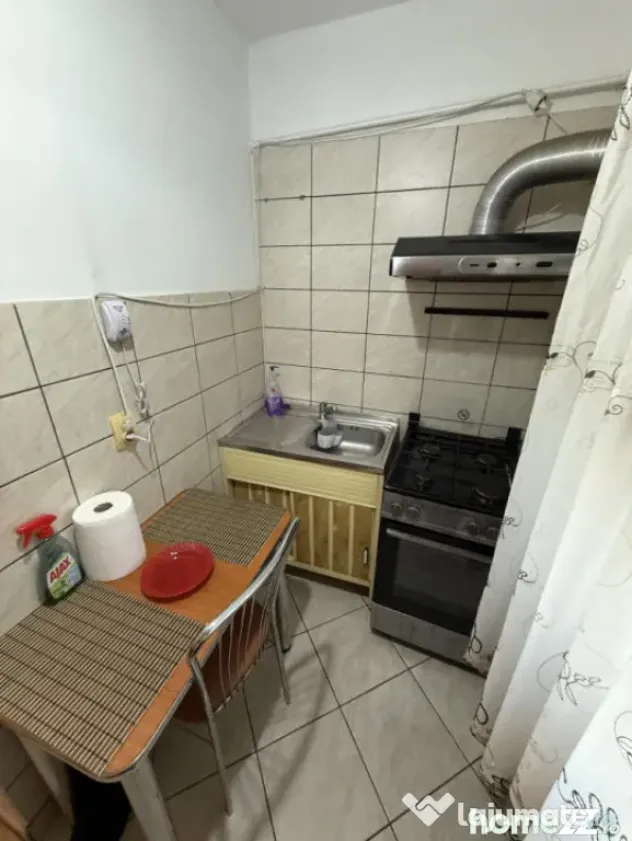 Garsonieră decomandata, 32 mp utili, zona Rovine - Craiova (Dolj)