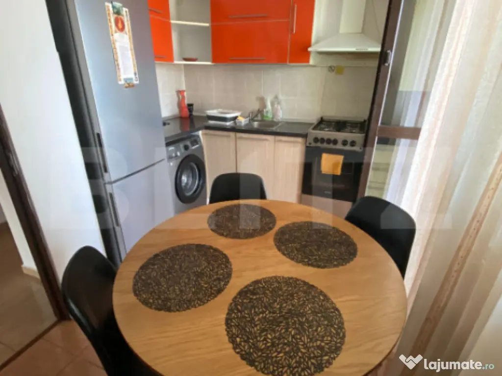 Apartament, 2 camere de închiriat - Campus Palas