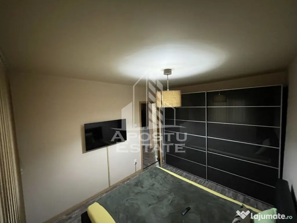 Apartament cu 3 camere, decomandat,2 bai, renovat,centrala, Dambovita - Timisoara (Timis)