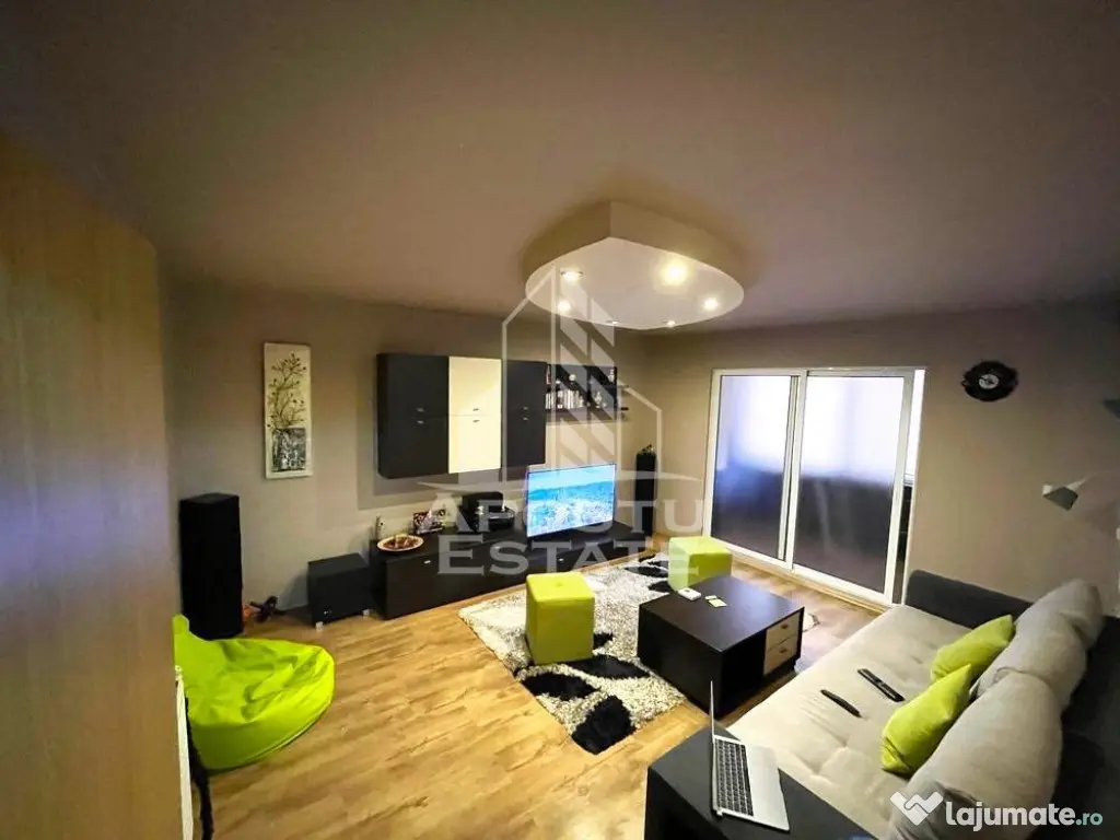 Apartament cu 3 camere, decomandat,2 bai, renovat,centrala, Dambovita - Timisoara (Timis)