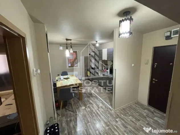 Apartament cu 3 camere, decomandat,2 bai, renovat,centrala, Dambovita - Timisoara (Timis)