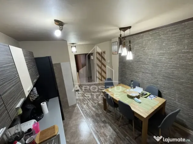 Apartament cu 3 camere, decomandat,2 bai, renovat,centrala, Dambovita - Timisoara (Timis)