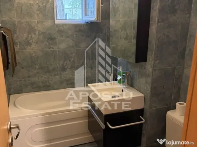 Apartament cu 3 camere, decomandat,2 bai, renovat,centrala, Dambovita - Timisoara (Timis)