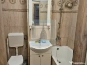 Garsonieră decomandată, etaj parter- Astra 