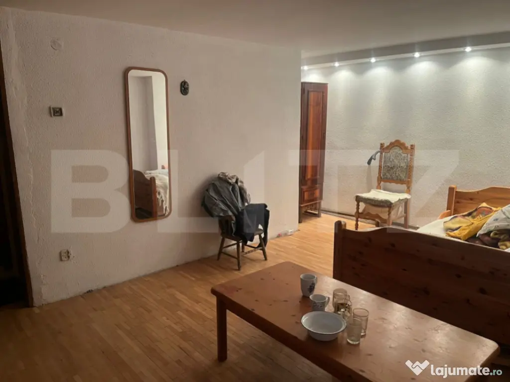 Casa cu piscina P+M, 1.368 mp teren, Leamna de Sus