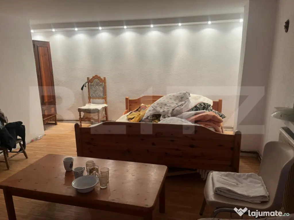 Casa cu piscina P+M, 1.368 mp teren, Leamna de Sus