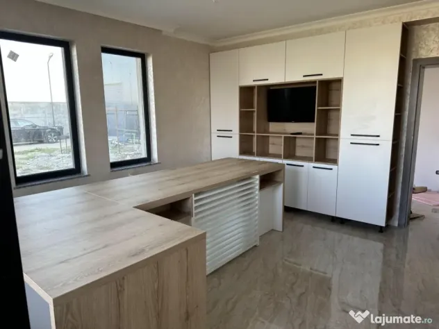 Casa P+1 240 mp utilii, ( doua apartamente 1200 mp teren ,zo