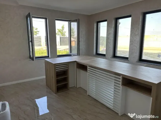 Casa P+1 240 mp utilii, ( doua apartamente 1200 mp teren ,zo