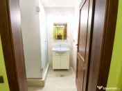 Casa cu 5 camere de inchiriat, zona Becas 