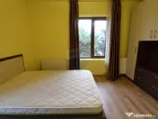 Casa cu 5 camere de inchiriat, zona Becas 