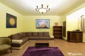 Casa cu 5 camere de inchiriat, zona Becas 