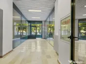 Cladire unica cu destinatii multiple de vanzare Ultracent... 