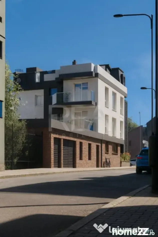 Apartament 2 camere bloc tip Boutique la 5 minute de Uniri