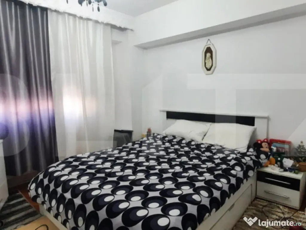 Apartament de vanzare, 3 camere,suprafata utila 66,75 mp, zo