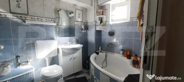 Apartament de vanzare, 3 camere,suprafata utila 66,75 mp, zo