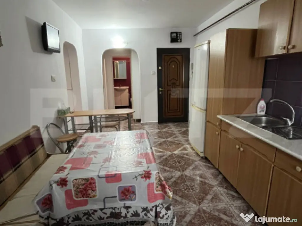 Apartament 3 camere, 80 mp, zona Galata