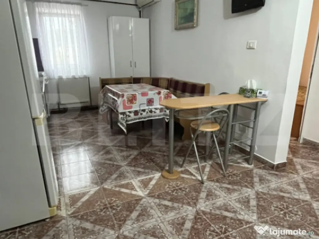 Apartament 3 camere, 80 mp, zona Galata