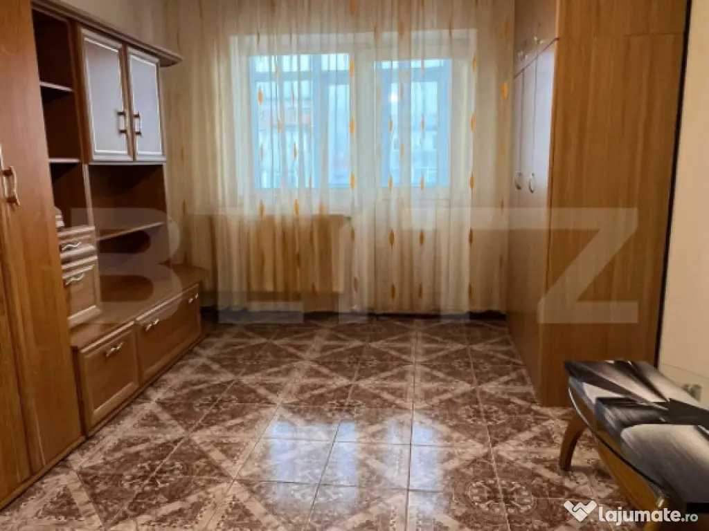 Apartament 3 camere, 80 mp, zona Galata
