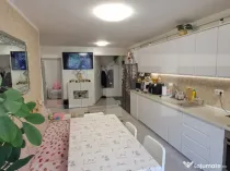 Apartament cu 3 camere, parter inalt, zona Florilor, cu parc