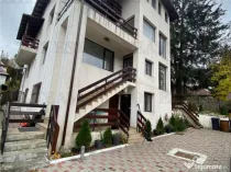 Vila de in Predeal -Clabucet, ideal investitie si continui