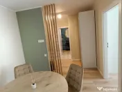 Apartament 3 camere semidecomandat zona Cetatii 